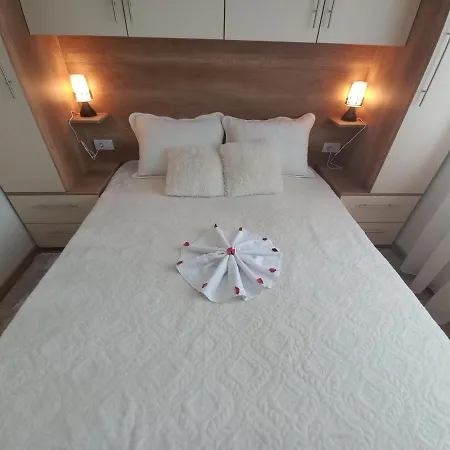 Maric Raj アパート *