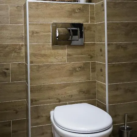 Maric Raj Apartment *